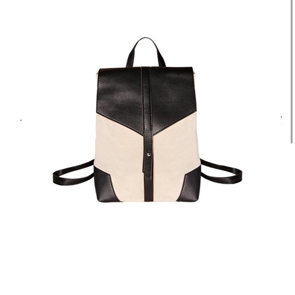 Deux Lux Handbags - 🌿CANVAS BACKPACK🌿